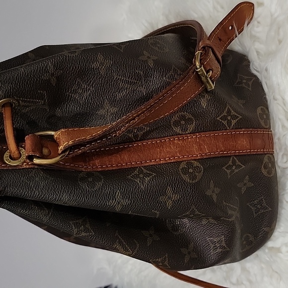 Authentic Louis Vuitton Shoulder Bag Petit-Noe Brown Monogram - Picture 10 of 17